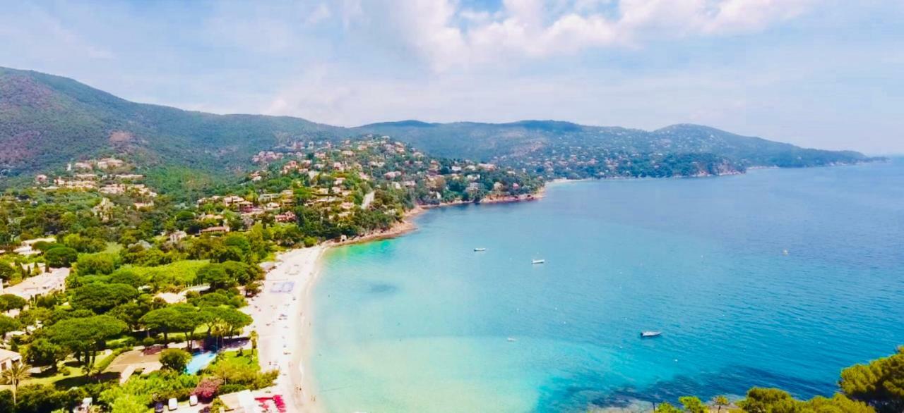 Апартаменты Mazet « Domaine De La Pinede » Ле-Лаванду Экстерьер фото